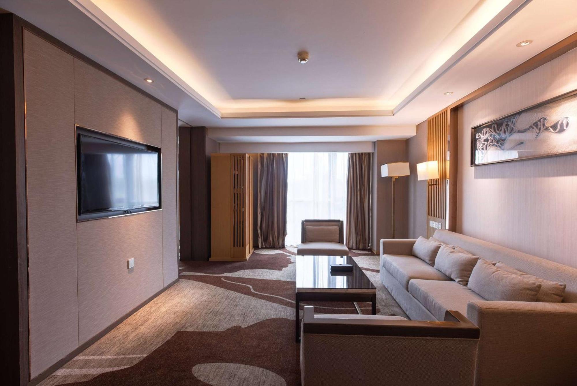 Ramada Plaza By Wyndham Fuzhou South Hotel Bagian luar foto
